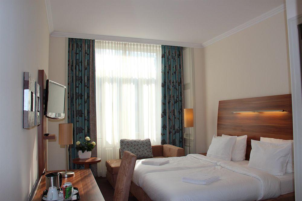 Albert Premier Hotel Bagnoles-de-l'Orne Esterno foto